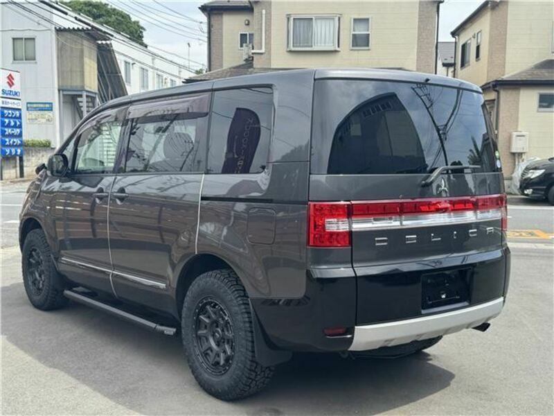 DELICA D5