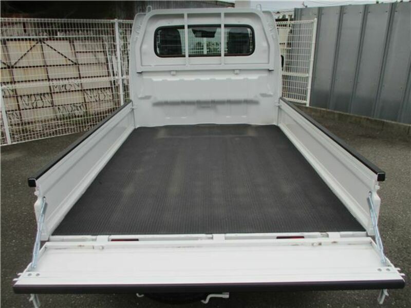 CLIPPER TRUCK