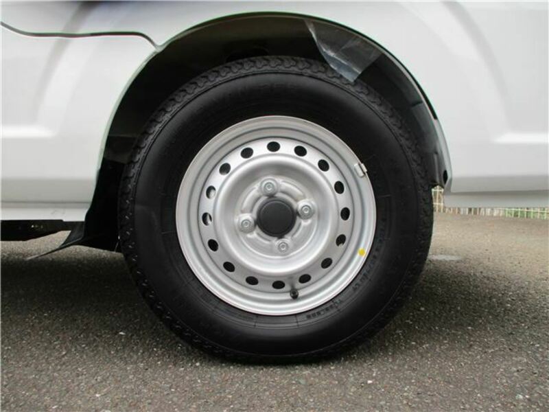 CLIPPER TRUCK