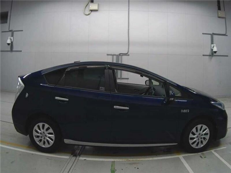 PRIUS PHV