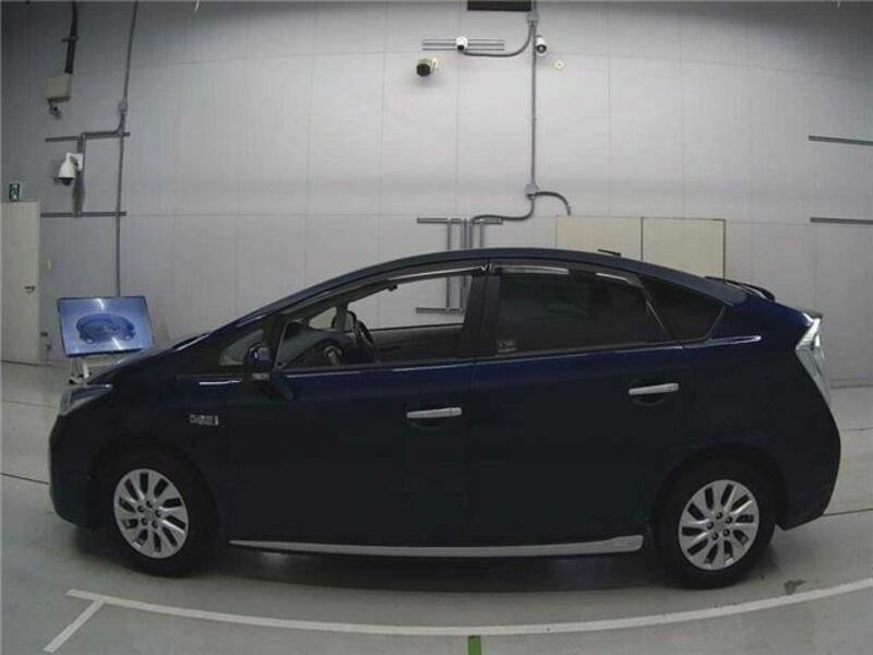 PRIUS PHV