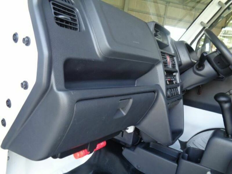 MINICAB TRUCK