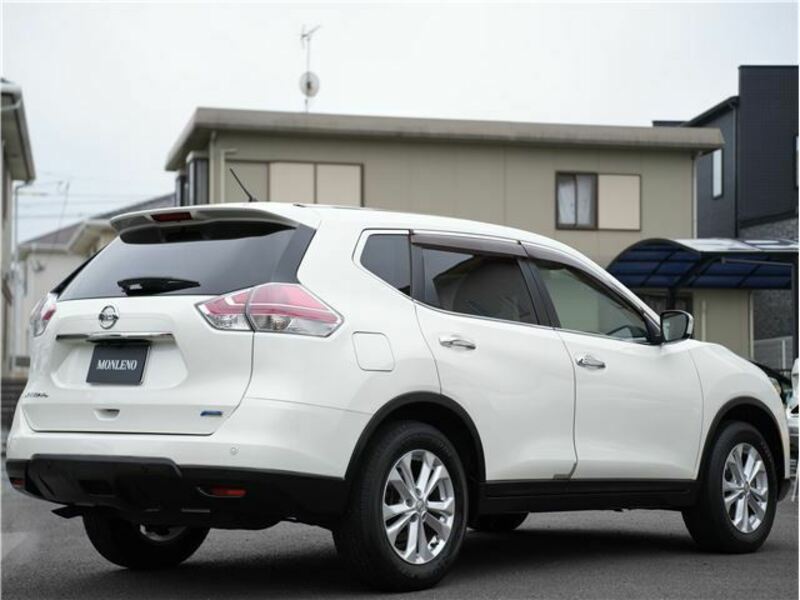 X-TRAIL