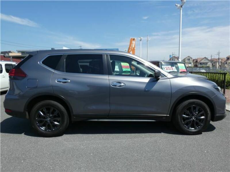 X-TRAIL