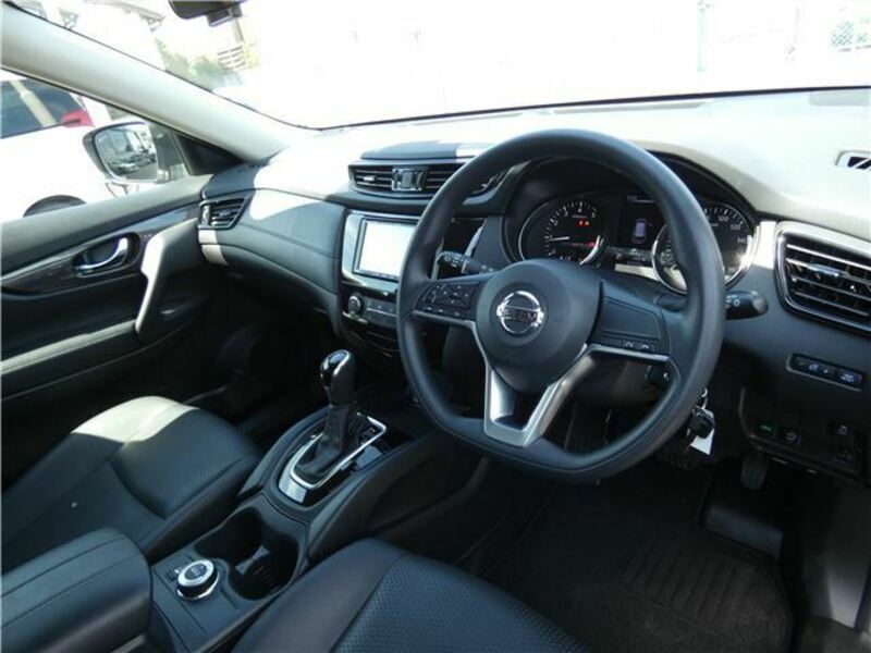 X-TRAIL
