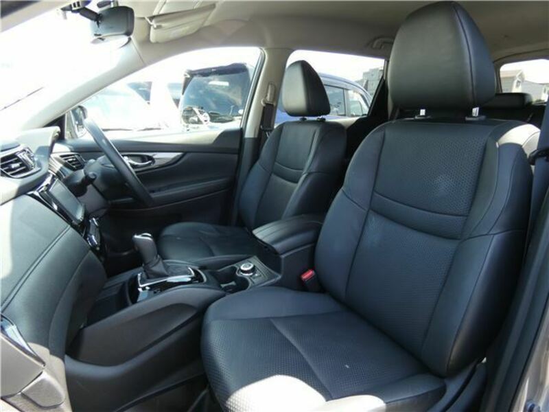 X-TRAIL