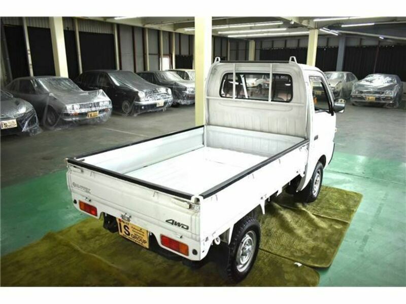CARRY TRUCK