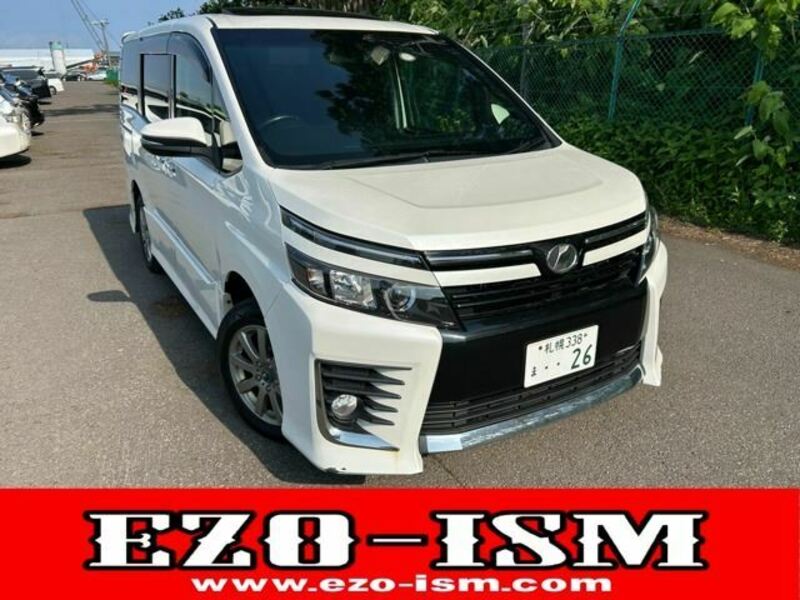 TOYOTA VOXY