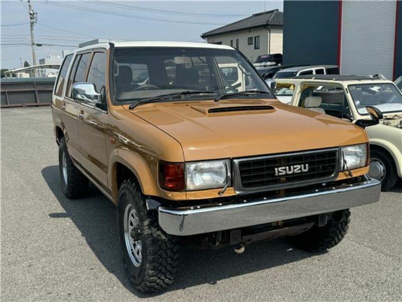 ISUZU BIGHORN