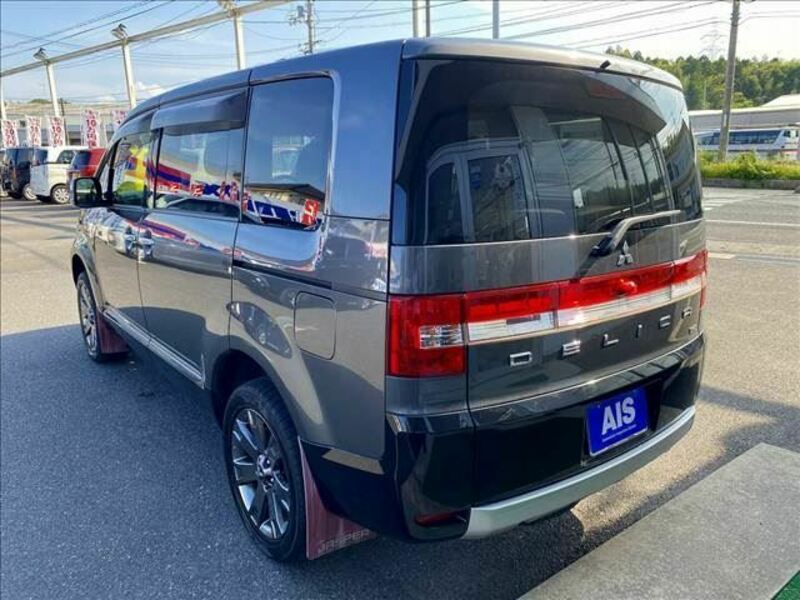 DELICA D5