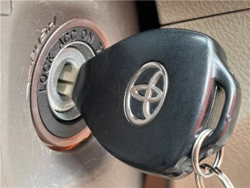 COROLLA AXIO