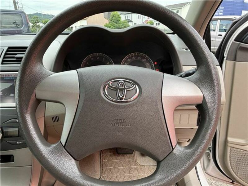 COROLLA AXIO