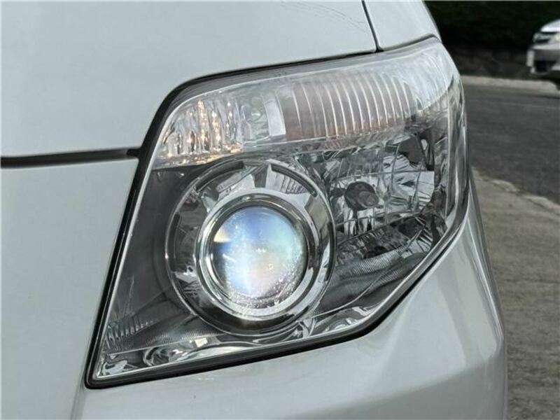 COROLLA AXIO