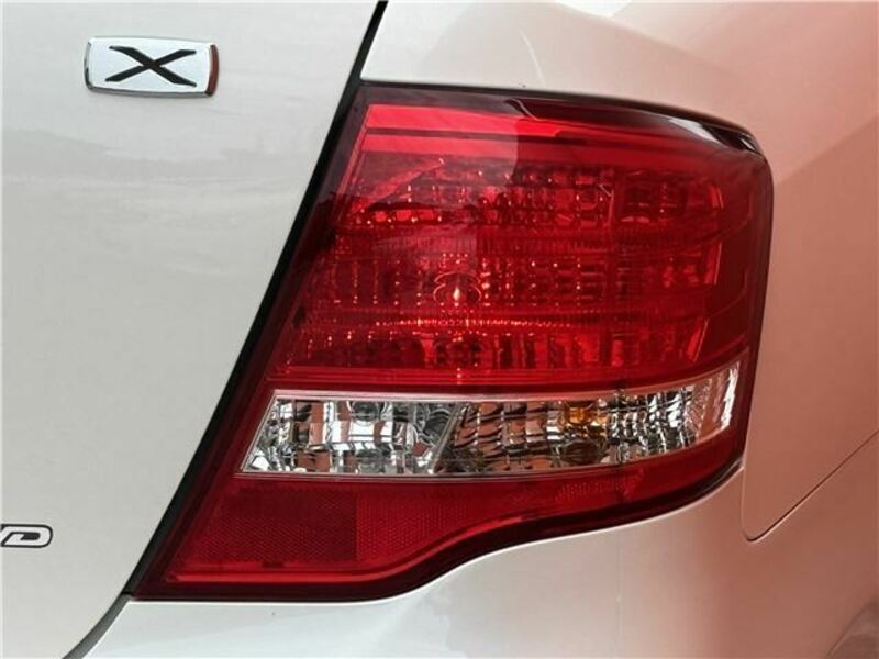 COROLLA AXIO