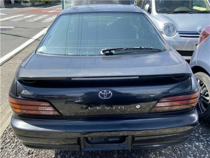 COROLLA LEVIN