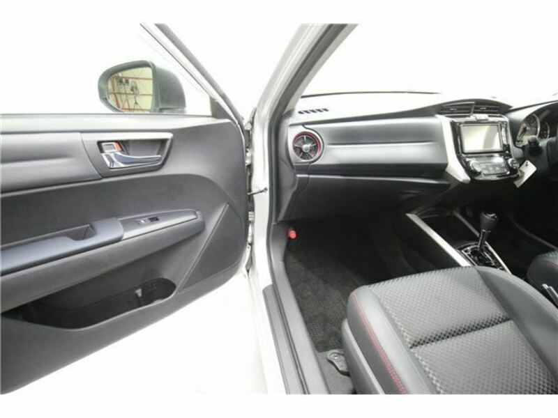 COROLLA FIELDER