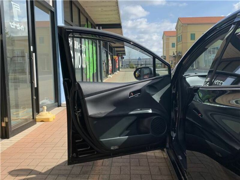 PRIUS PHV