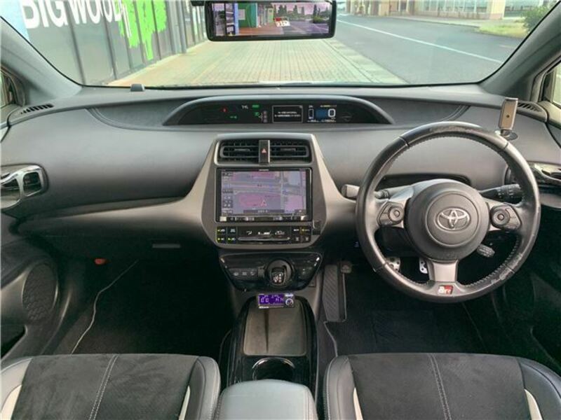 PRIUS PHV