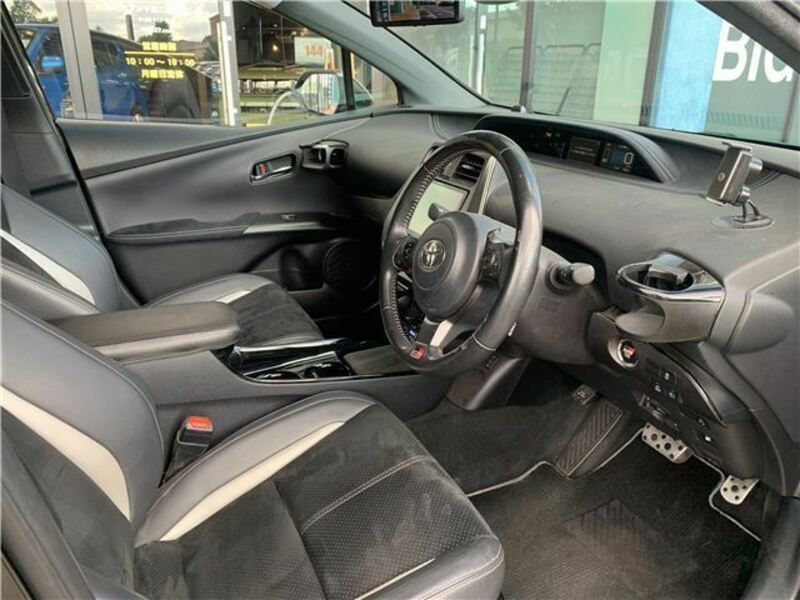 PRIUS PHV
