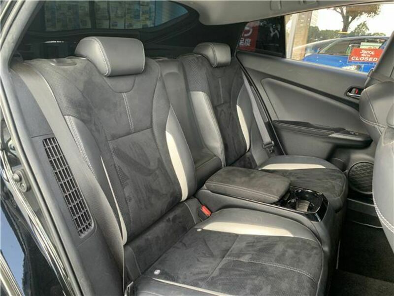 PRIUS PHV