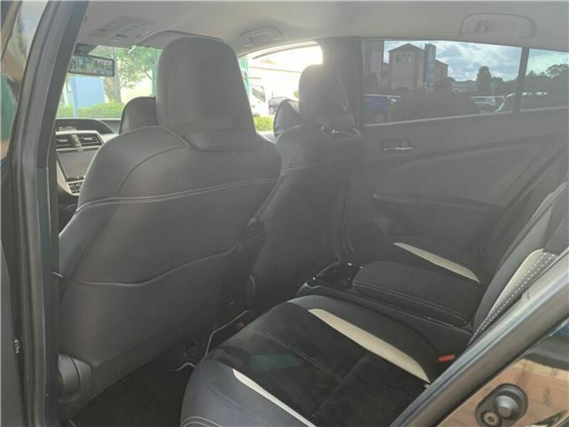 PRIUS PHV