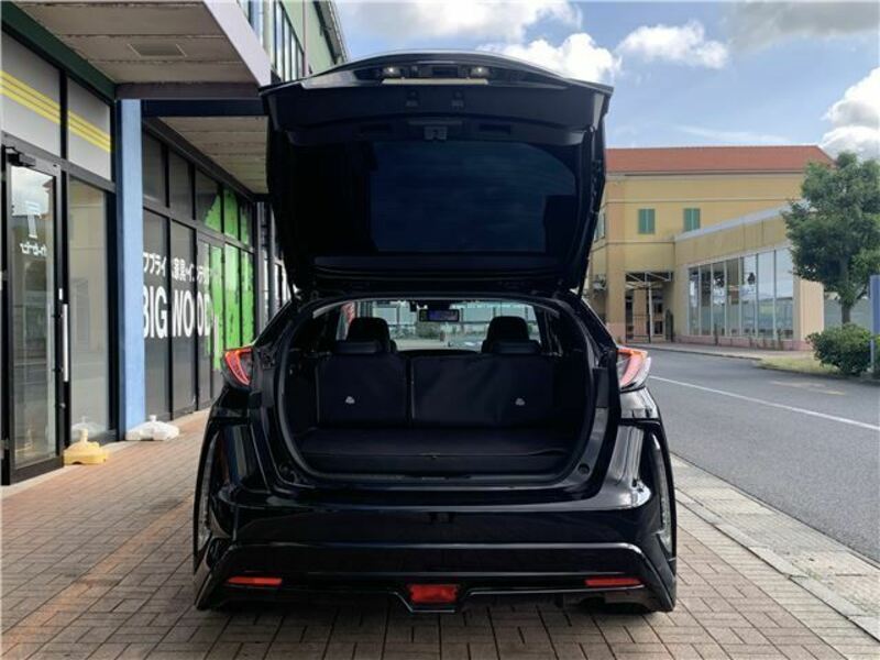 PRIUS PHV