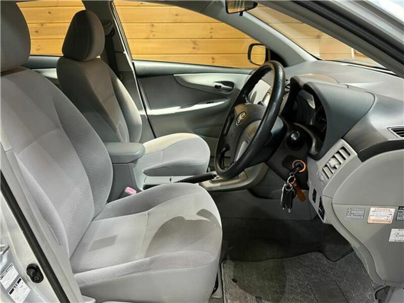 COROLLA AXIO