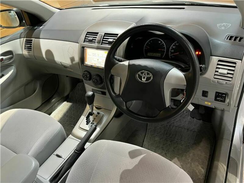 COROLLA AXIO