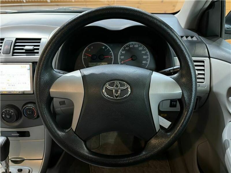 COROLLA AXIO