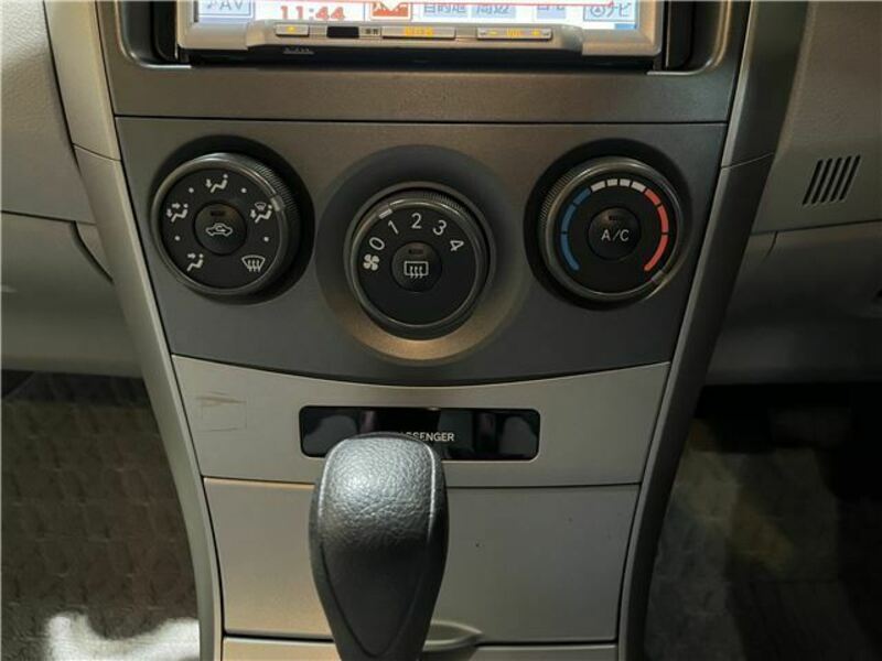 COROLLA AXIO