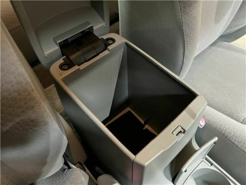 COROLLA AXIO