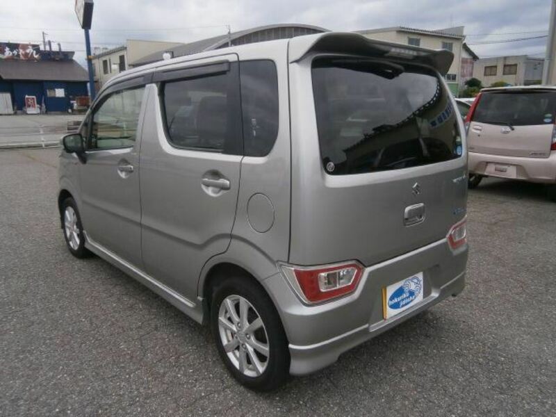 WAGON R