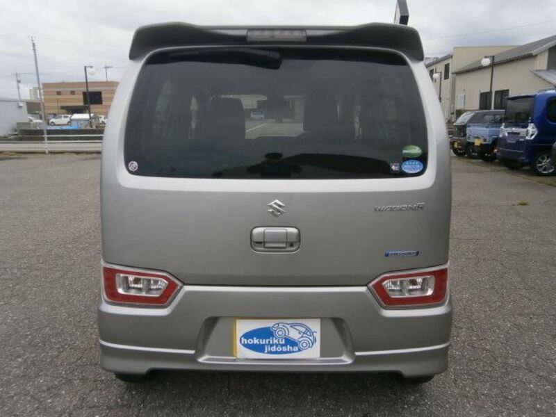 WAGON R