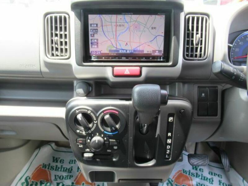 MINICAB VAN