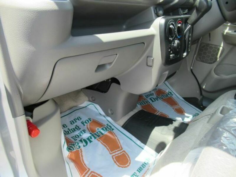 MINICAB VAN
