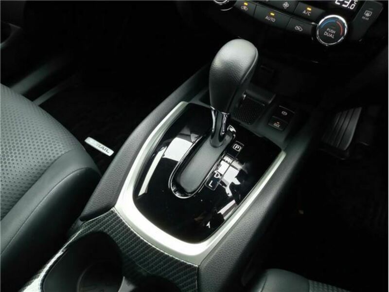 X-TRAIL