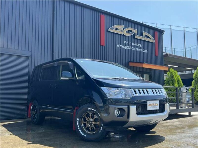 MITSUBISHI DELICA D5
