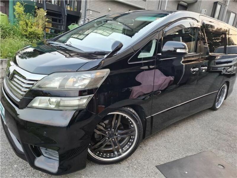 TOYOTA VELLFIRE