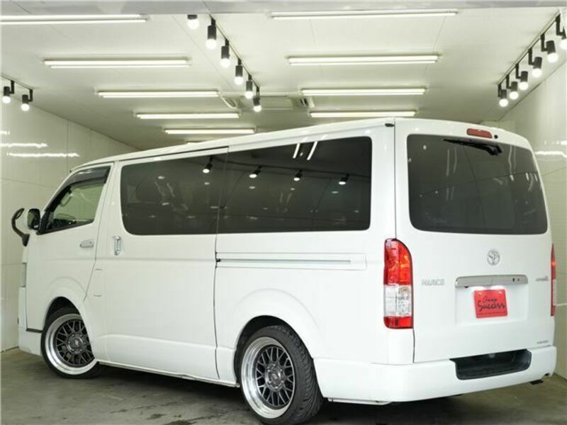 HIACE VAN