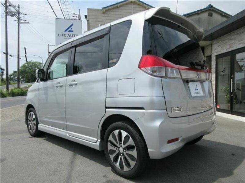 DELICA D2