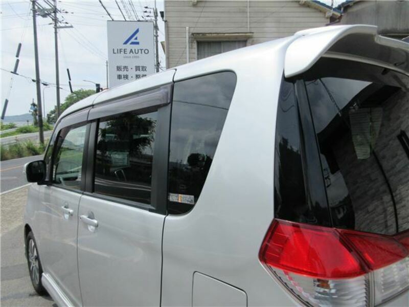 DELICA D2