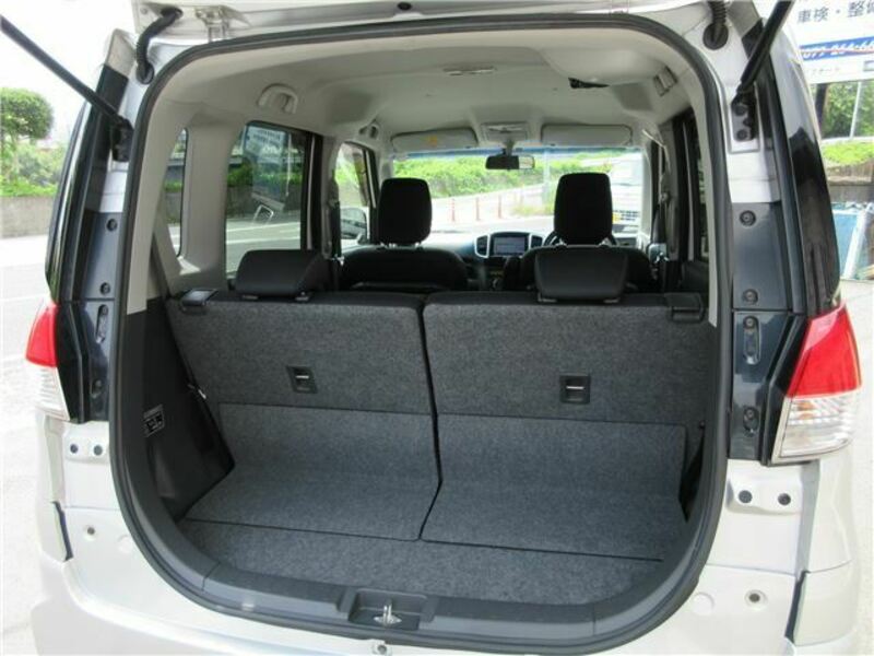 DELICA D2