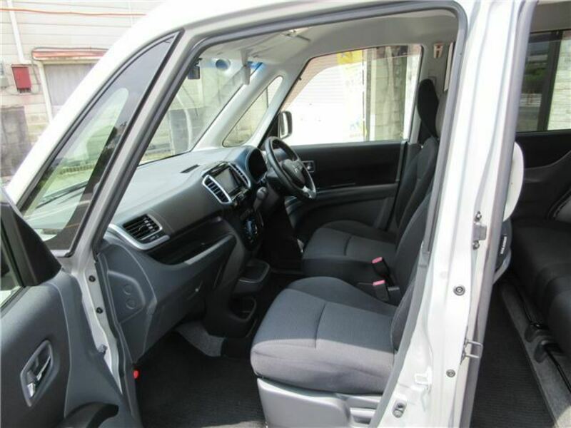DELICA D2
