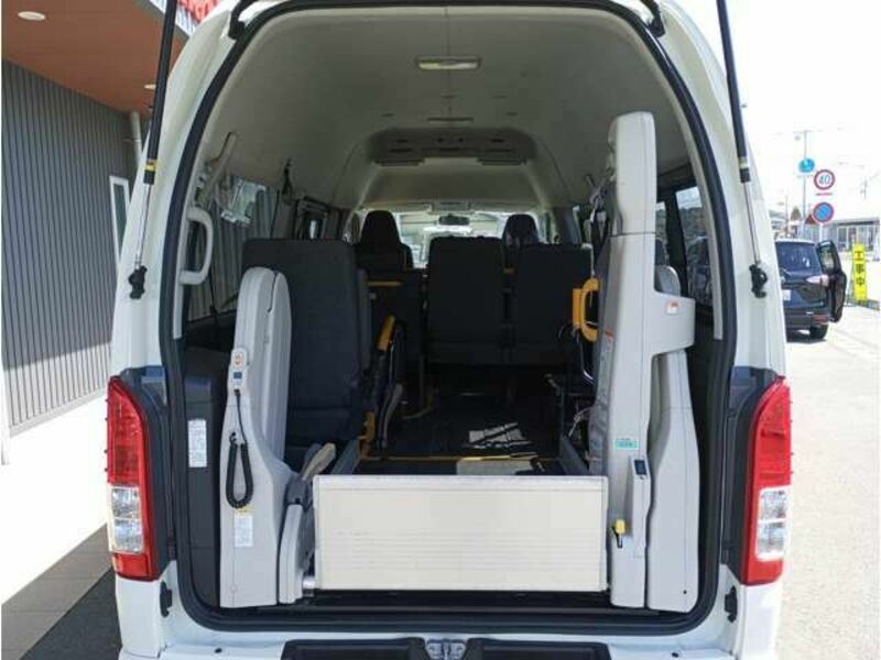 HIACE VAN