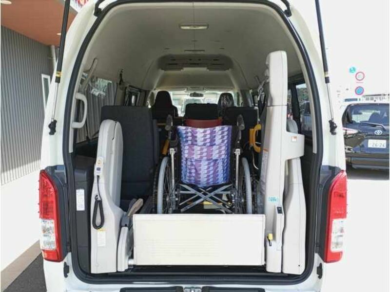 HIACE VAN