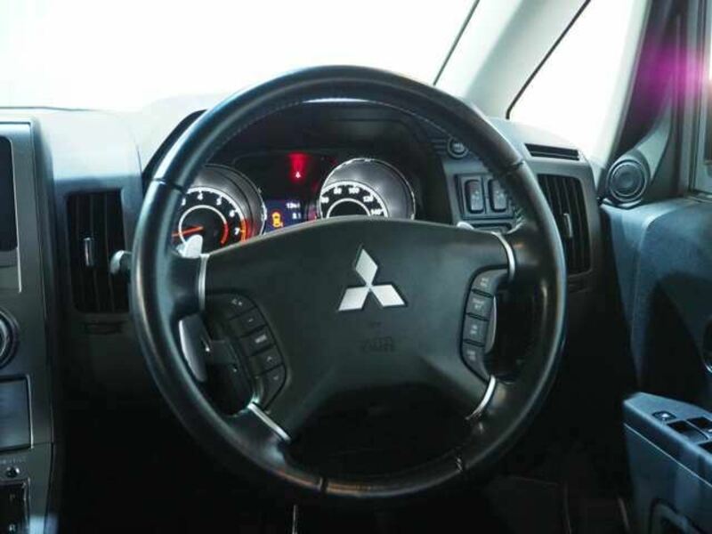 DELICA D5