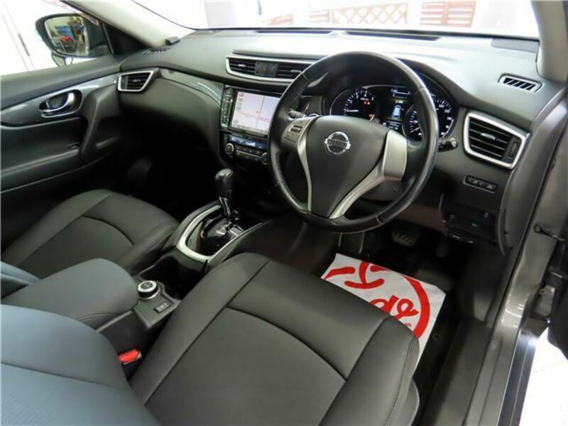 X-TRAIL