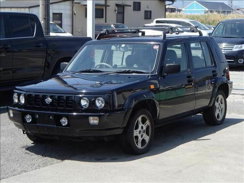NISSAN RASHEEN
