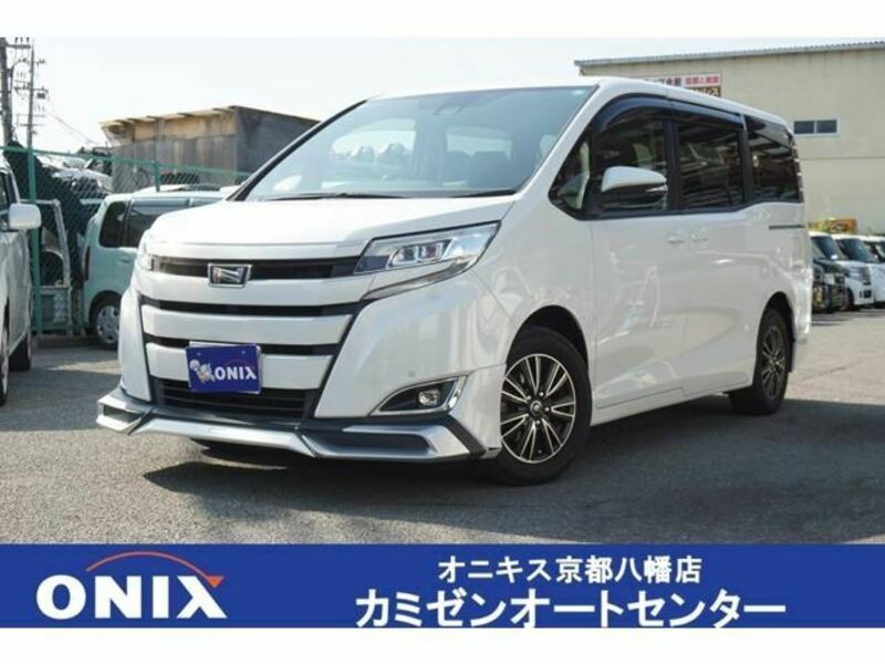 TOYOTA NOAH