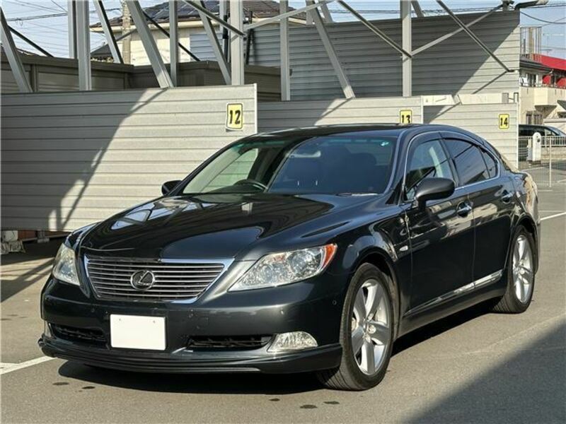 LEXUS LS